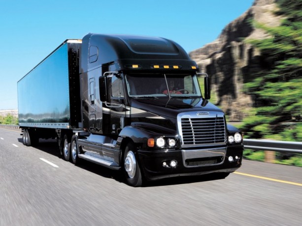 Бампер Freightliner FLC 120 с 2004 г.в., центр купить недорого с доставкой в Убинское