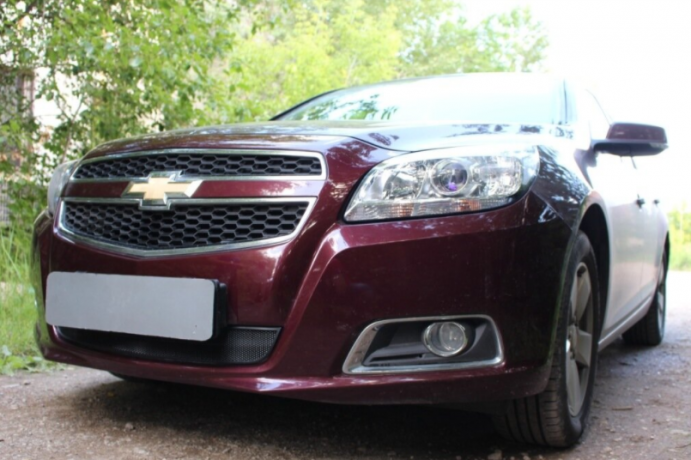 Защита радиатора "Standart" Chevrolet Malibu (2012-2015) чёрная купить недорого с доставкой в Убинское