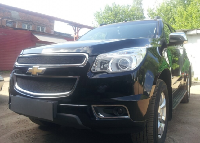 Защита радиатора "Standart" Chevrolet Trailblazer (2012-2015) чёрная купить недорого с доставкой в Убинское