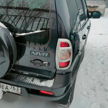 Накладки задних фонарей для Chevrolet Niv@ нового образца "Бертони" (квадратные) купить недорого с доставкой в Убинское